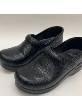 DANSKO Black Chevron Clogs